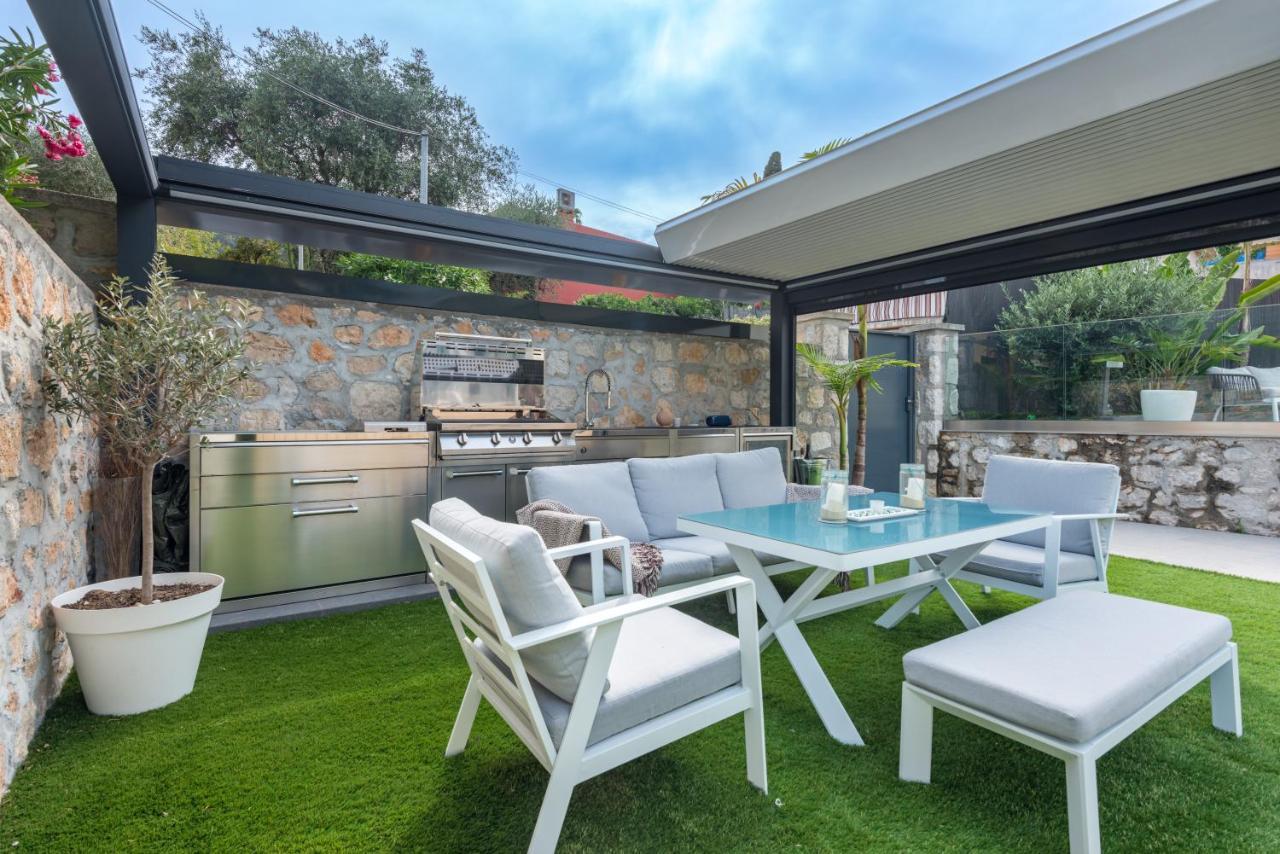 Deluxe Villa Graziella 200 M From The Beach 에즈 외부 사진
