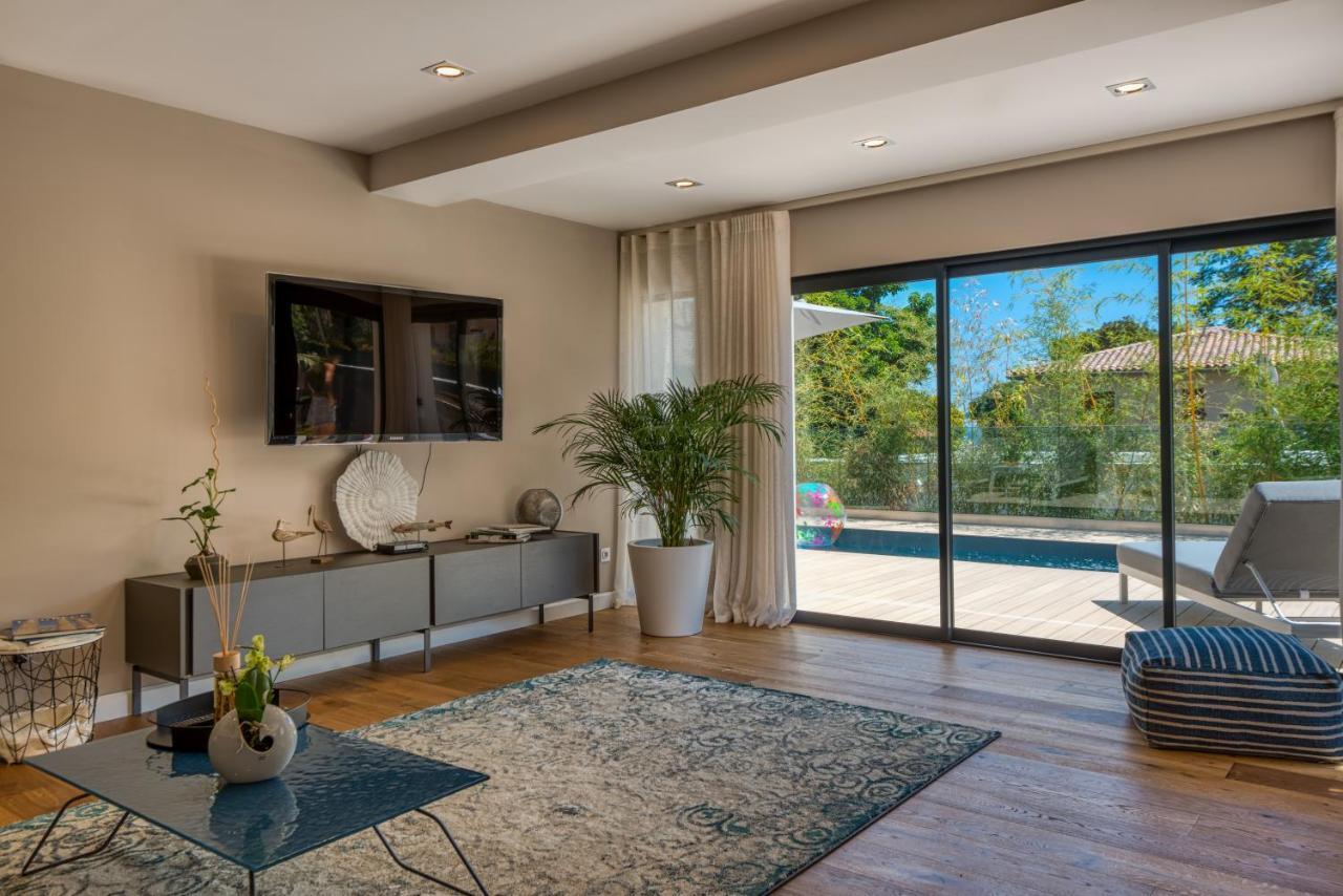 Deluxe Villa Graziella 200 M From The Beach 에즈 외부 사진